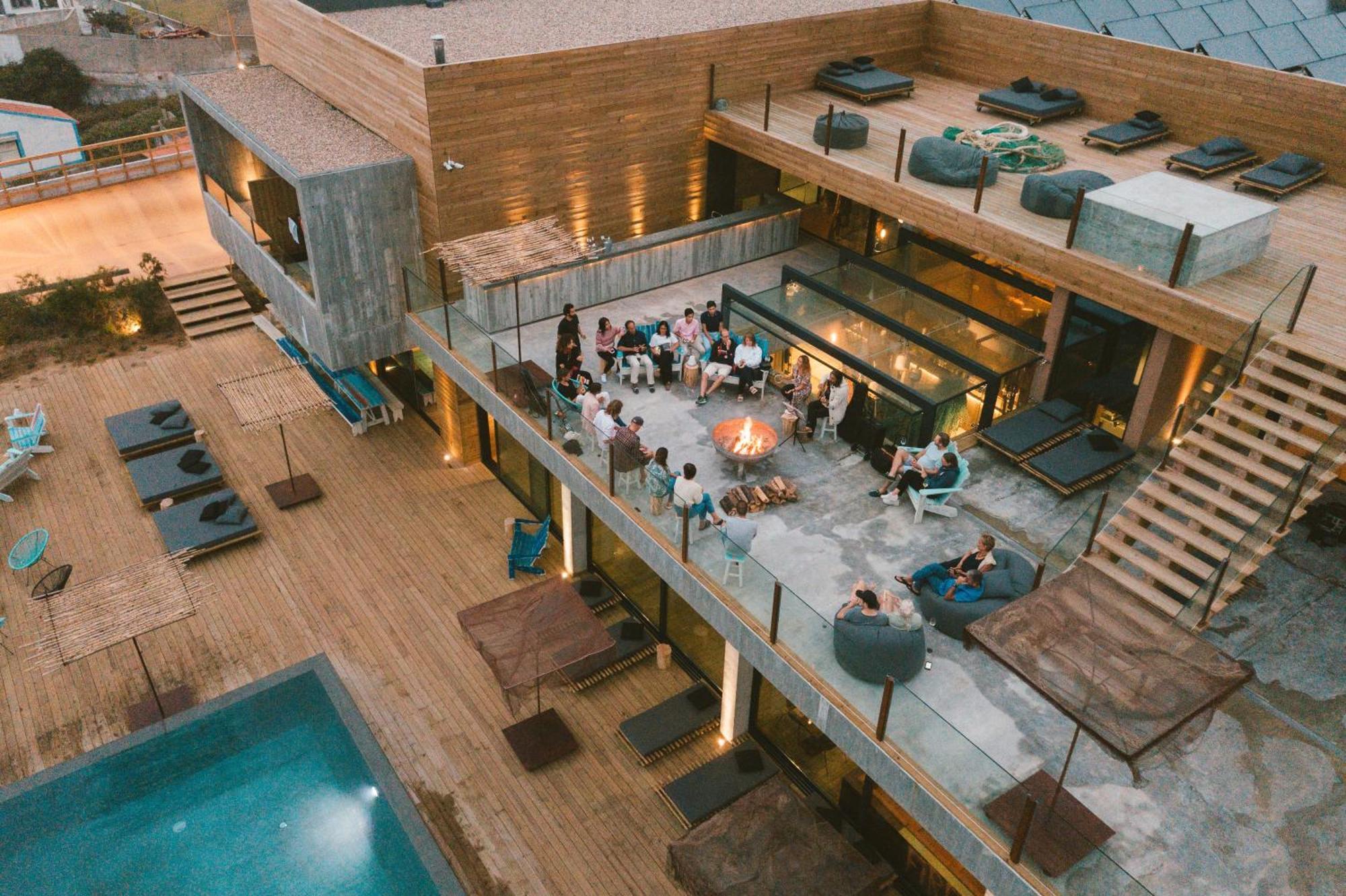 Noah Surf House Portugal Otel Santa Cruz  Dış mekan fotoğraf