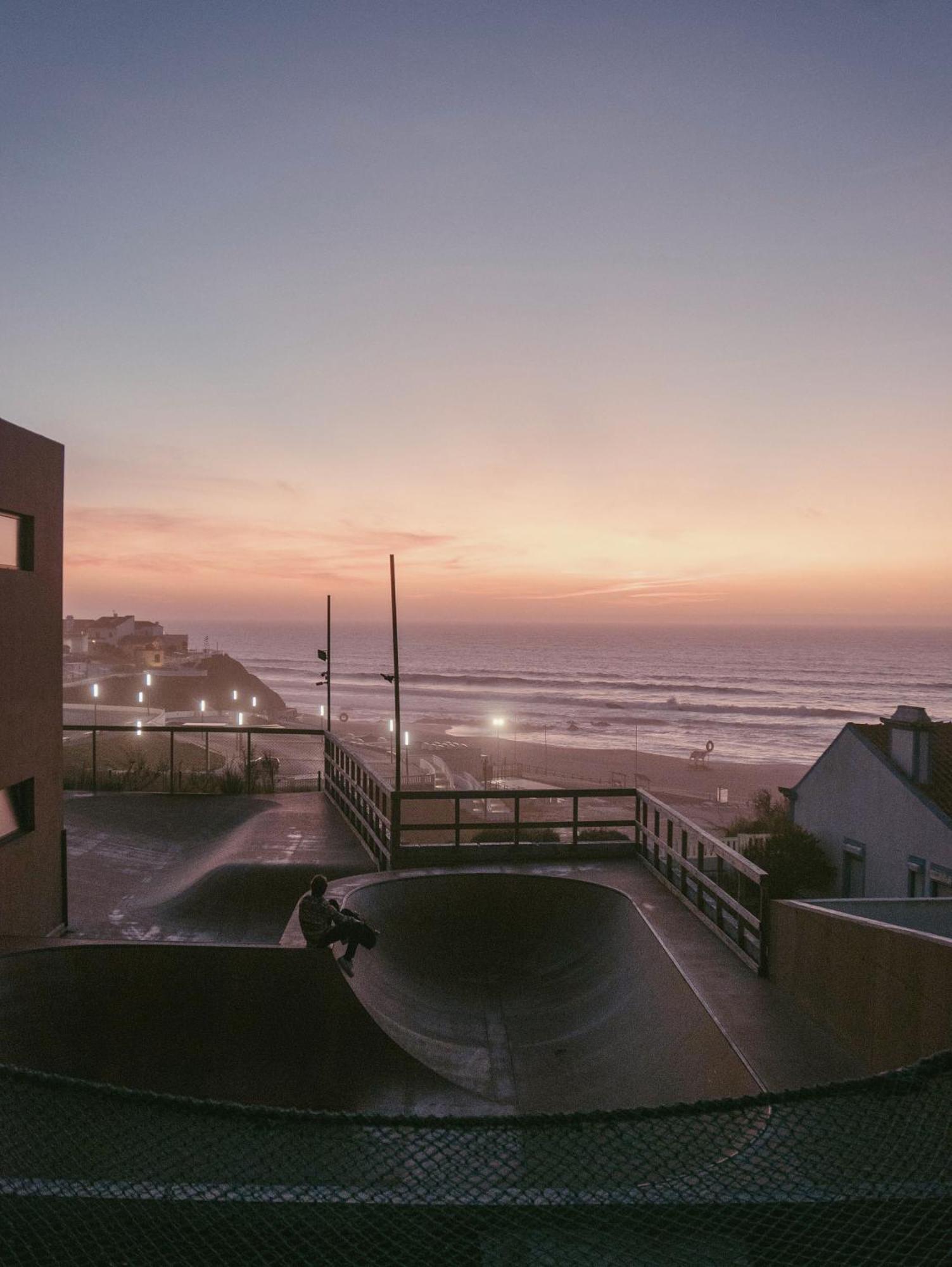 Noah Surf House Portugal Otel Santa Cruz  Dış mekan fotoğraf