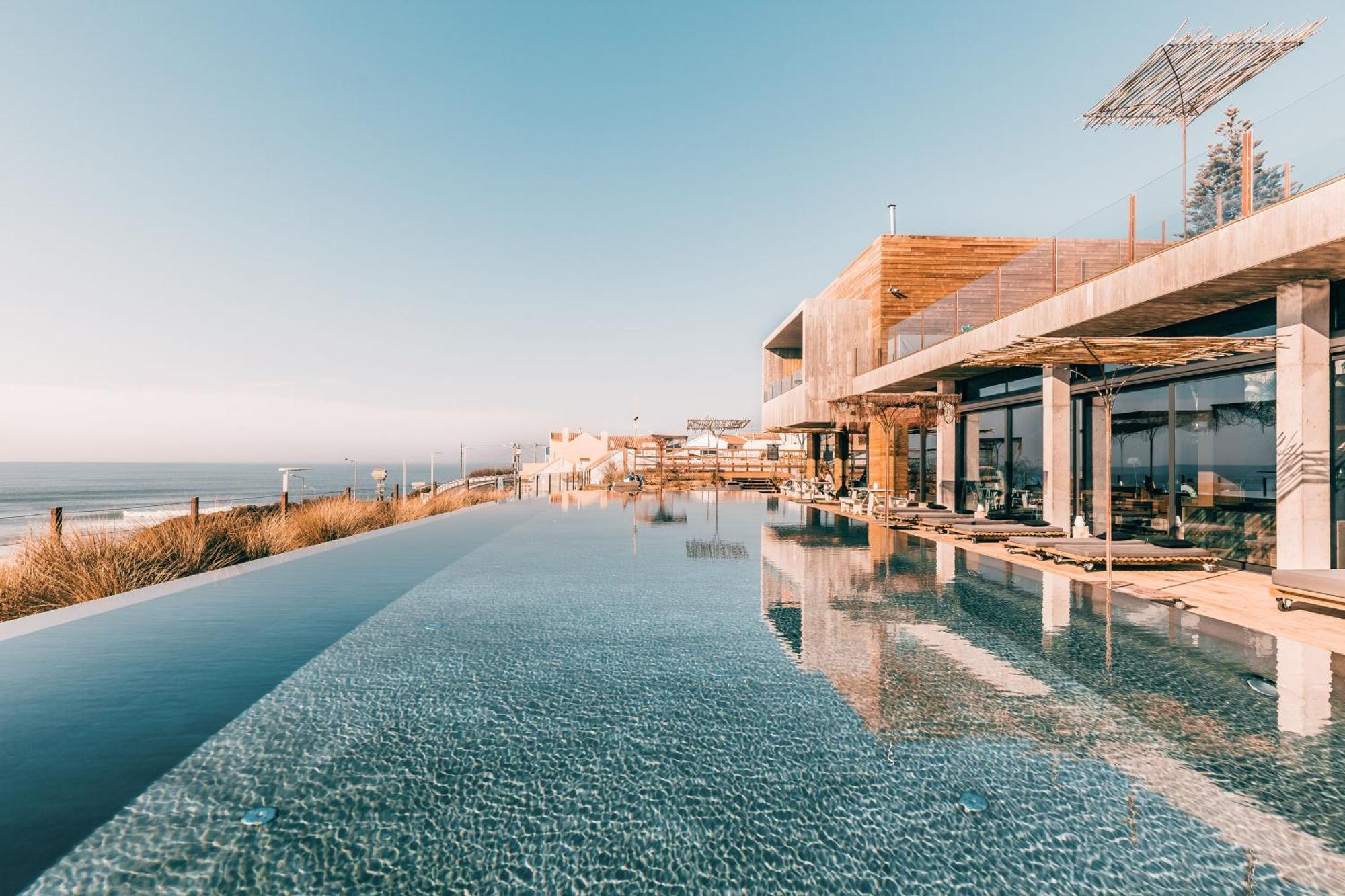 Noah Surf House Portugal Otel Santa Cruz  Dış mekan fotoğraf