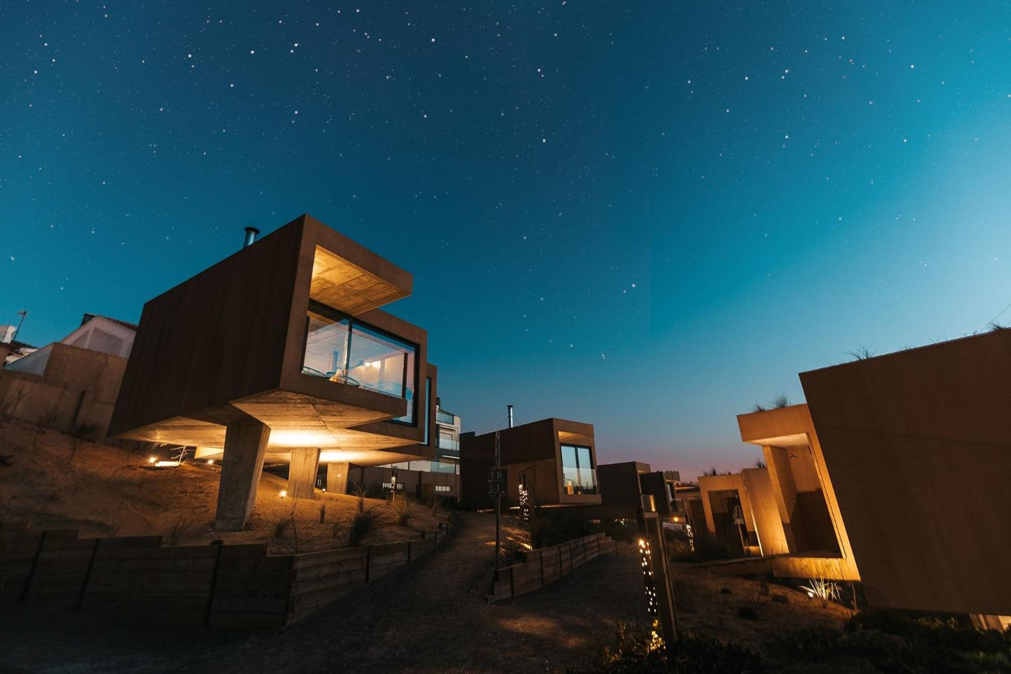 Noah Surf House Portugal Otel Santa Cruz  Dış mekan fotoğraf
