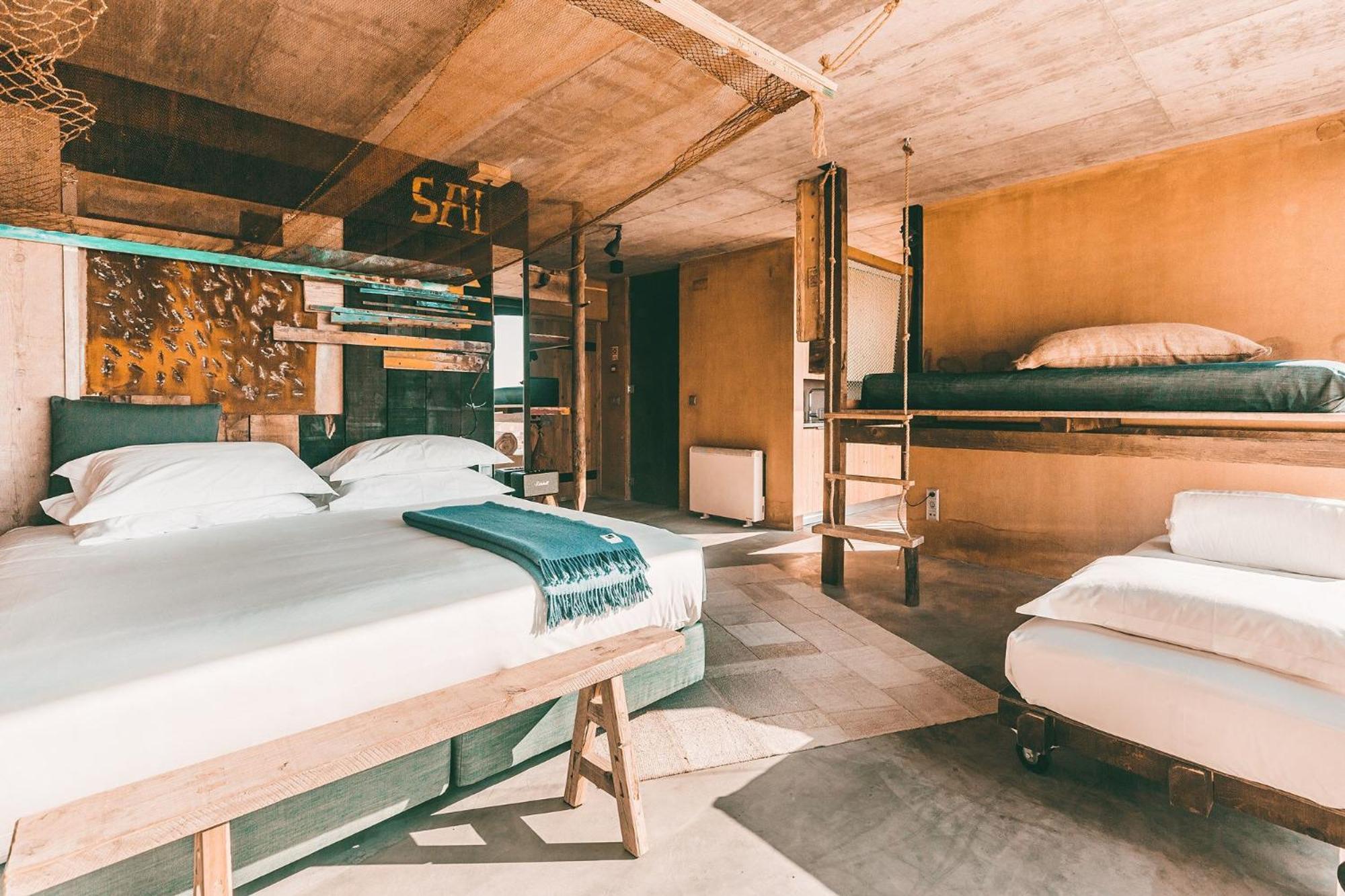 Noah Surf House Portugal Otel Santa Cruz  Oda fotoğraf
